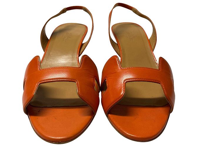 Birkin Hermès Hermes Ottomane Slingback Kitten Heels aus orangefarbenem Leder - Ansicht 2