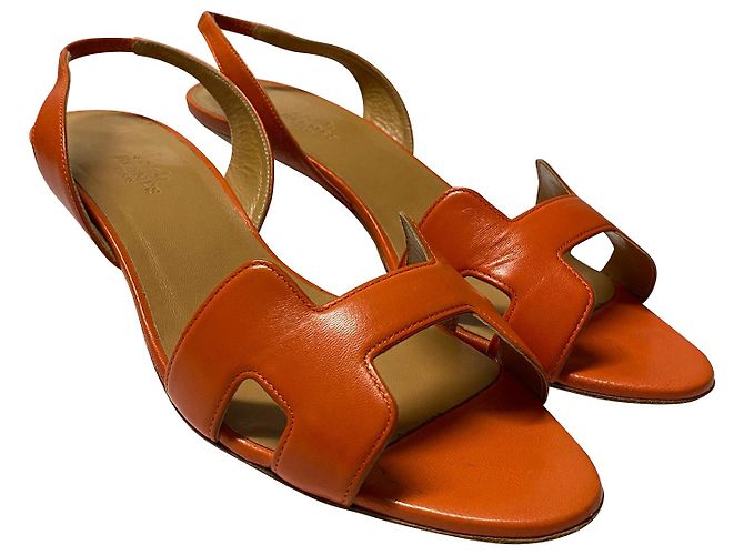 Birkin Hermès Hermes Ottomane Slingback Kitten Heels aus orangefarbenem Leder - Ansicht 3