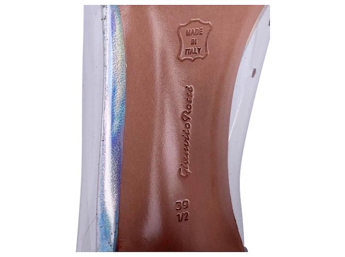 Gianvito Rossi Décolleté in Plexi Laser in Vernice Argento Metallico - vista 9
