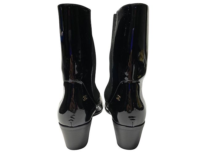 Bottines Chanel en Vernis Noir - vue 5