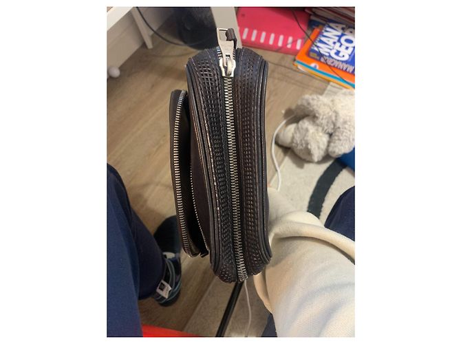 Louis Vuitton Trotteur MM Borsa a Tracolla Marrone Pelle - vista 10