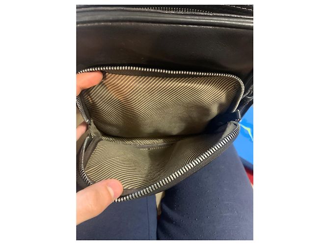 Louis Vuitton Trotteur MM Borsa a Tracolla Marrone Pelle - vista 3