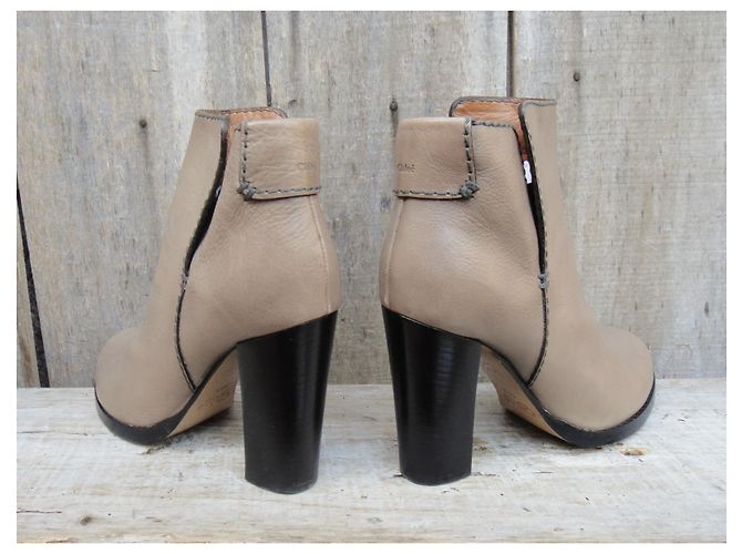 Stivaletti Chloé in pelle grigia e beige 39,5 Grigio - vista 5