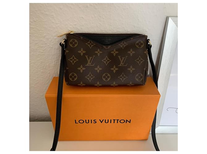 Louis Vuitton Pallas Marrone - vista 2