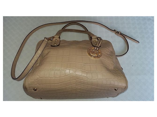 Borsa Michael Kors in pelle vernice beige effetto coccodrillo - vista 5
