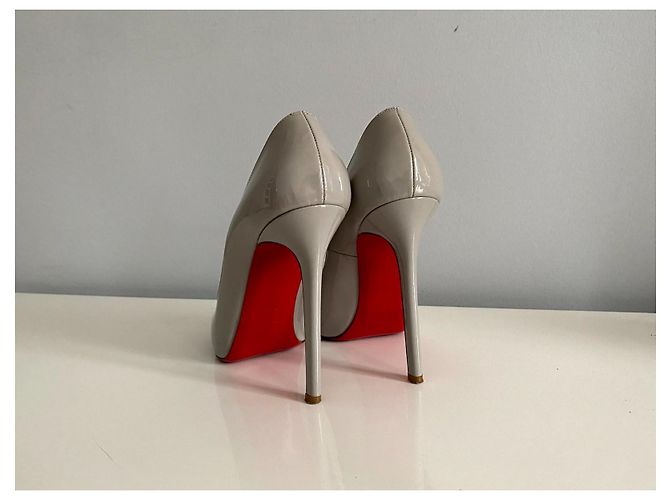 Tacchi Christian Louboutin. Grigio - vista 3