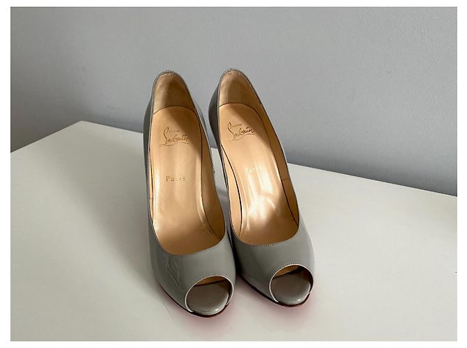 Tacchi Christian Louboutin. Grigio - vista 4