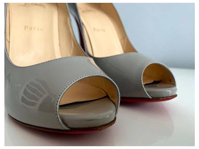 Tacchi Christian Louboutin. Grigio - vista 8