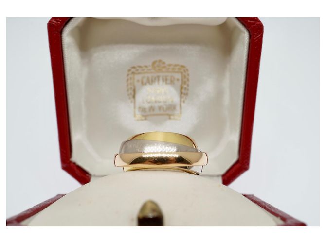 Love Anello rotante tricolore Cartier Trinity 18K rosa bianca e oro giallo Gold hardware - vista 10
