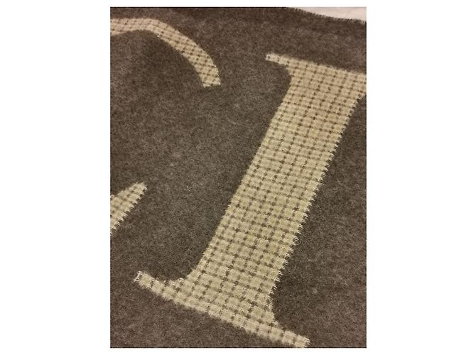 Écharpe Gucci en laine vert olive - vue 4
