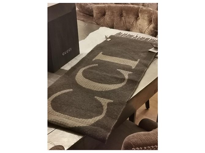 Écharpe Gucci en laine vert olive - vue 5