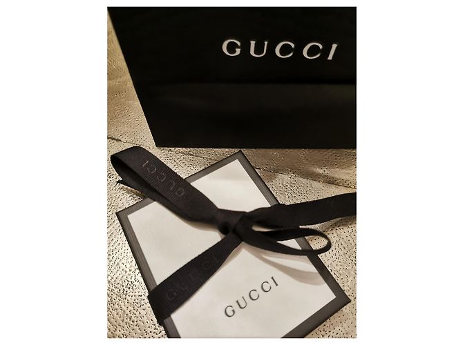 Gucci llavero accesorio para bolso modelo G dorado acero - vista 4