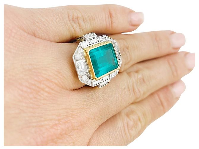 inconnue Anello con due smeraldi in oro e diamanti. - vista 10