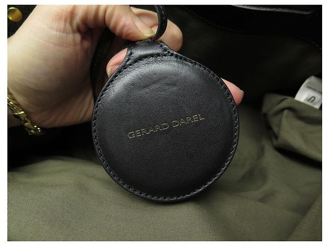 GERARD DAREL THE DIVINE BORSA A MANO IN PELLE NERA BORSA A MANO IN PELLE NERA BORSA A MANO - vista 16
