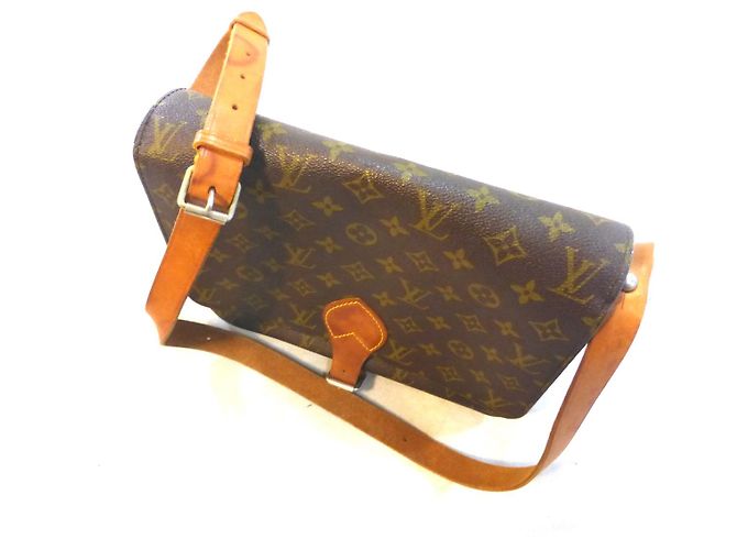 Louis Vuitton MONOGRAMA DO CARTUCHO GM Marrom - vista 2