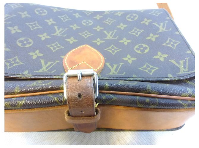 Louis Vuitton MONOGRAMA DO CARTUCHO GM Marrom - vista 8