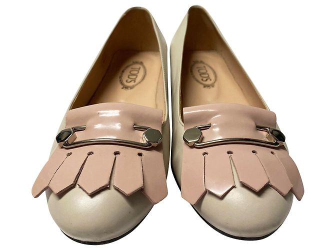 Tod's Mokassin-Flats aus cremefarbenem Leder Weiß Roh - Ansicht 2
