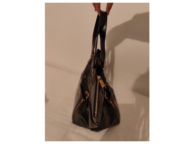 Borsa Yves Saint Laurent Downtown in vernice nera Nero - vista 2