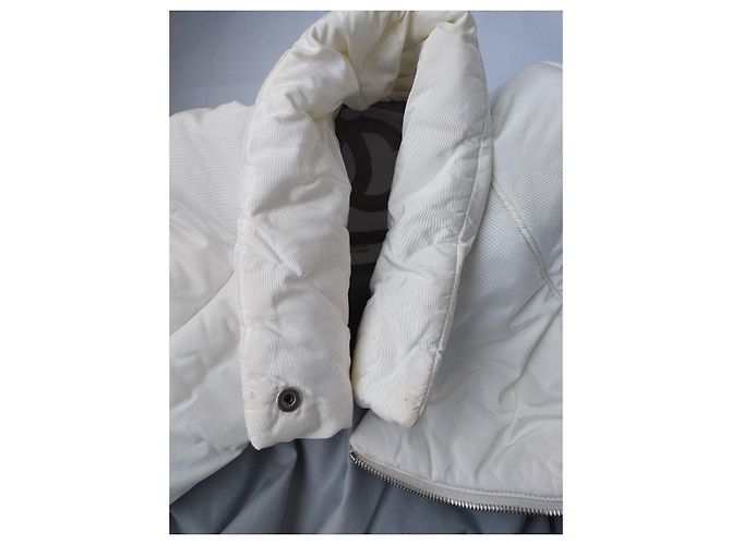 Chanel 00A 2000 Fall runway Karl Lagerfeld SKI JACKET White - view 11