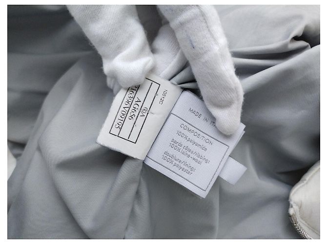 Chanel 00A 2000 Fall runway Karl Lagerfeld SKI JACKET White - view 12
