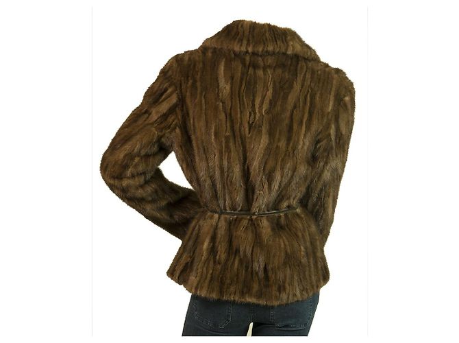 Autre Marque LALTRAMODA Veste Cardigan en Fourrure de Vison Marron Chocolat Taille 44 W. Ceinture en cuir mince Marron clair - vue 2
