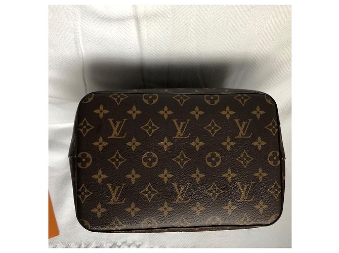 Néonoé Louis Vuitton Borsa Neo Noe Caramello - vista 9