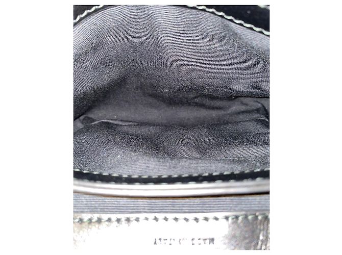 Bolso bandolera Smythson Mini Pillow en charol arrugado Negro - vista 6