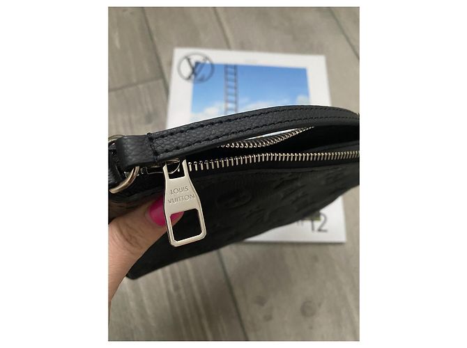 Louis Vuitton Pallas Negro - vista 2