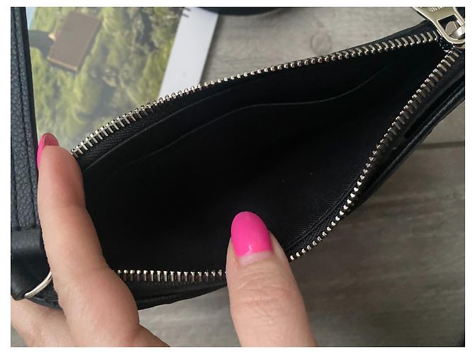 Louis Vuitton Pallas Negro - vista 3