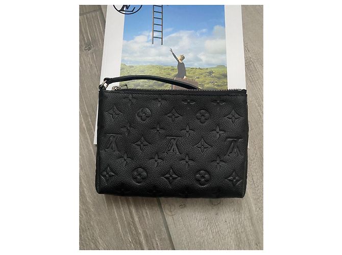 Louis Vuitton Pallas Negro - vista 5