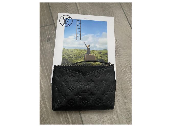 Louis Vuitton Pallas Negro - vista 6