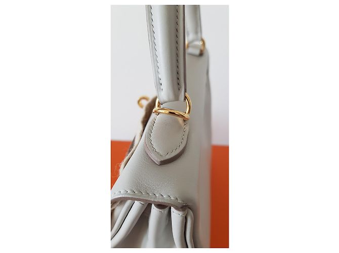 Hermès Kelly 25 Swift grigio perla - vista 4