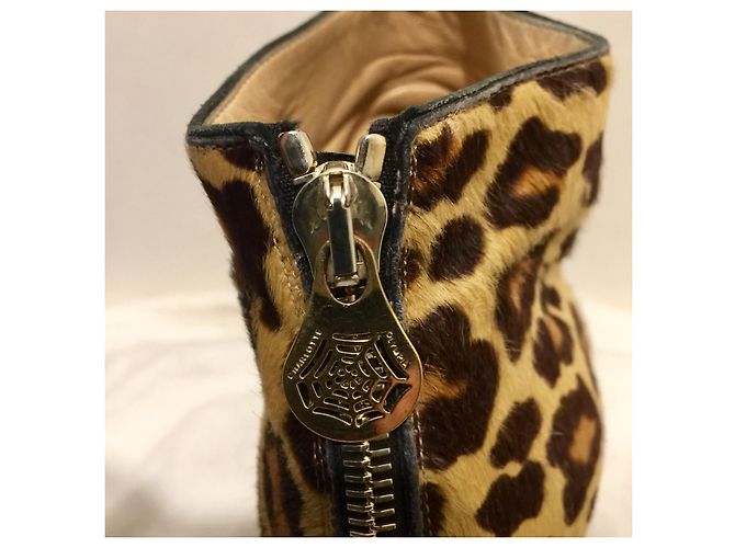 Charlotte Olympia Botines de piel de potro con estampado de leopardo Castaño Beige - vista 8