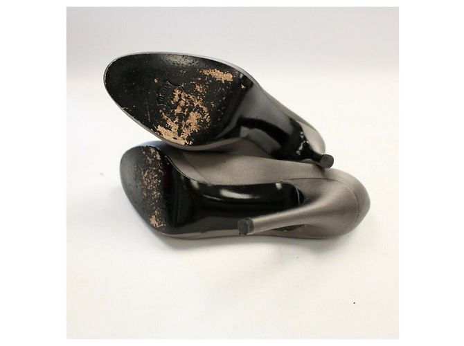 Stuart Weitzman Décolleté in raso argento scuro US 7 eu 38 Grigio - vista 4
