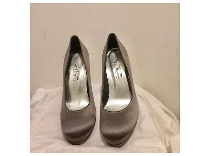 Stuart Weitzman Décolleté in raso argento scuro US 7 eu 38 Grigio - vista 6