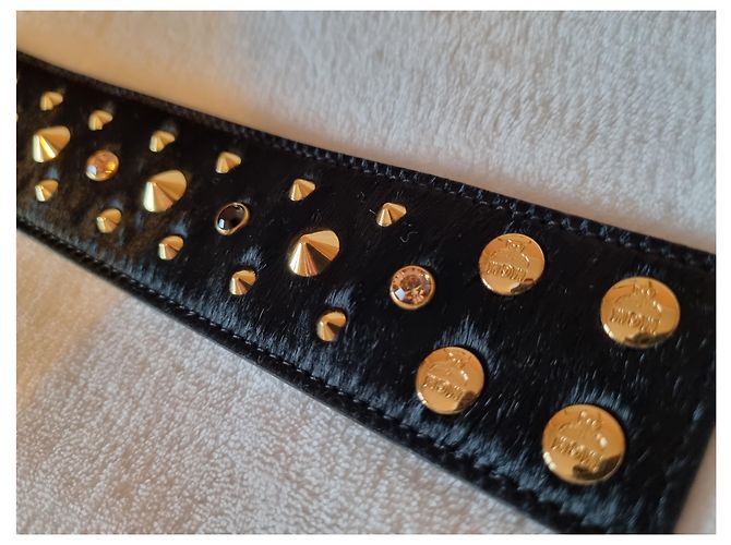 Pulseira de punho de couro com prisioneiro dourado Swarovski de cabelo de bezerro preto MCM - vista 7
