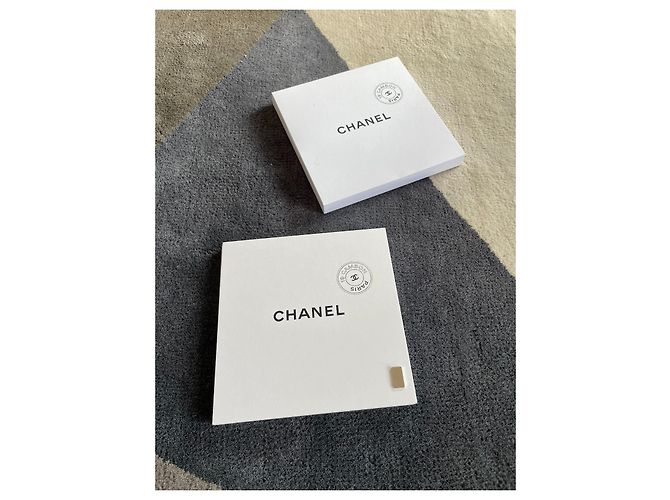 Chanel Modelo 3D 19 Cambon Blanco - vista 3