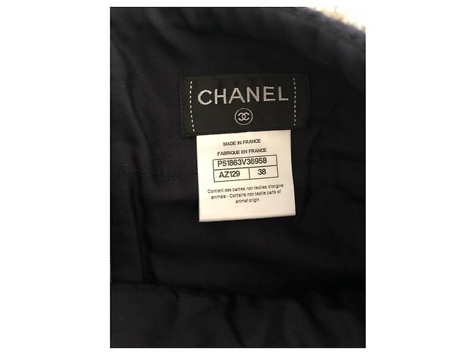 Completo Gonna e Giacca Chanel in Tweed Ecru e Nero D'oro Blu navy - vista 15