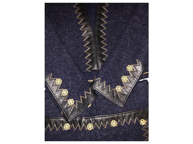 Completo Gonna e Giacca Chanel in Tweed Ecru e Nero D'oro Blu navy - vista 18