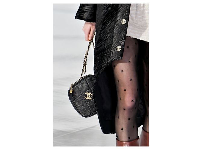Chanel MALLAS NEGRAS CON PUNTOS CC M NUEVO Negro - vista 4