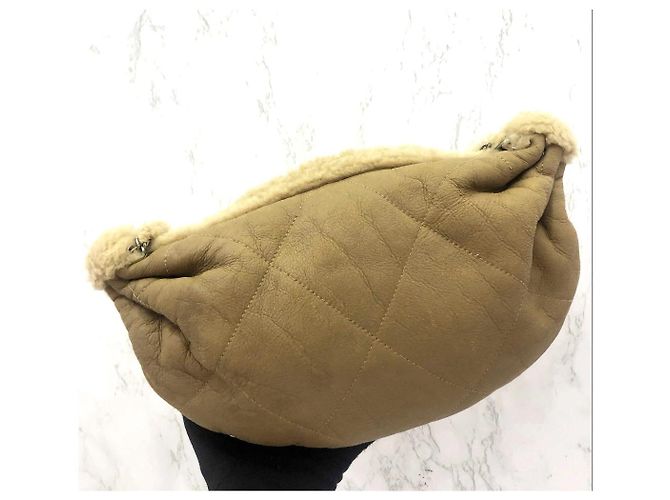 Vintage Chanel Schultertasche aus Lammfell Beige - Ansicht 3
