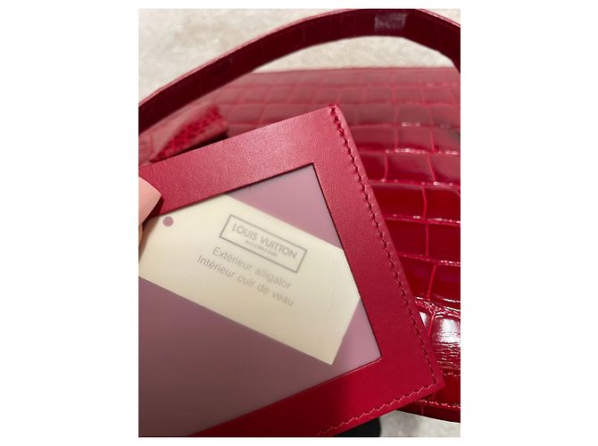 Borsa Louis Vuitton in pelle di alligatore rossa Rosso - vista 11