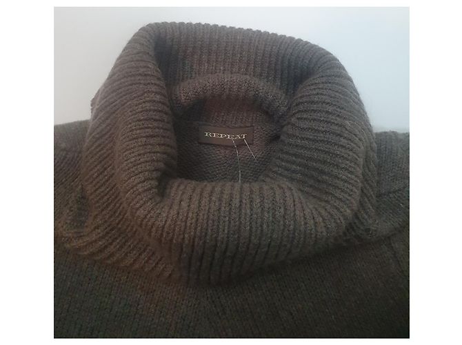 Autre Marque Repeat Polo Kleid aus Wolle und Kaschmir Grau - Ansicht 5