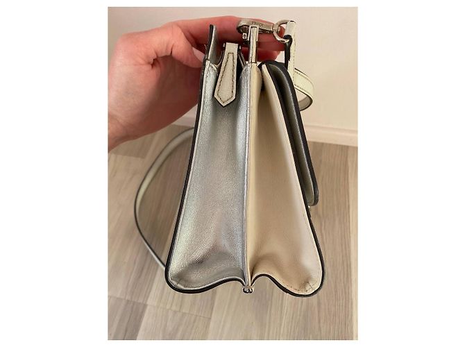 Fendi Demi Jour Handtasche Leder Cremeweiß Silber Aus weiß - Ansicht 3