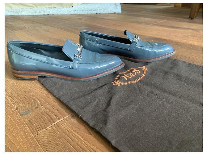 Tod's Mocassino business in pelle brevettata Blu - vista 4
