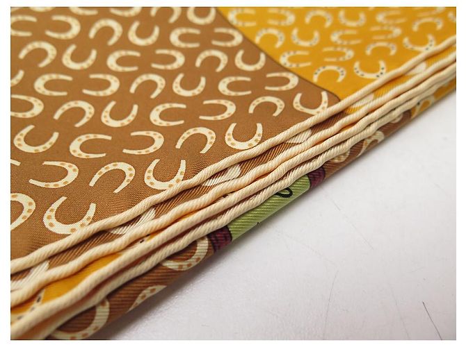 Hermès NUOVA SCIARPA CHEVAL HERMES SU MON CARRE 90 SILK BAR BOX SCIARPA IN SETA NOVITÀ Giallo - vista 7