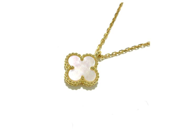 Van Cleef & Arpels Alhambra - view 3