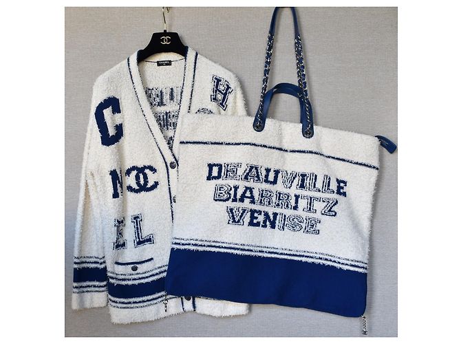 Chanel ikonisch 2019 Runway Boucle Varsity Cardigan Blau Beige Roh Marineblau - Ansicht 17
