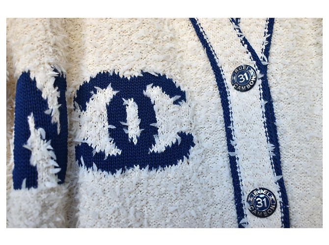 Chanel ikonisch 2019 Runway Boucle Varsity Cardigan Blau Beige Roh Marineblau - Ansicht 5