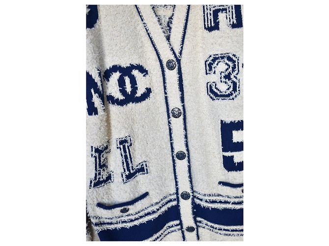 Chanel ikonisch 2019 Runway Boucle Varsity Cardigan Blau Beige Roh Marineblau - Ansicht 6